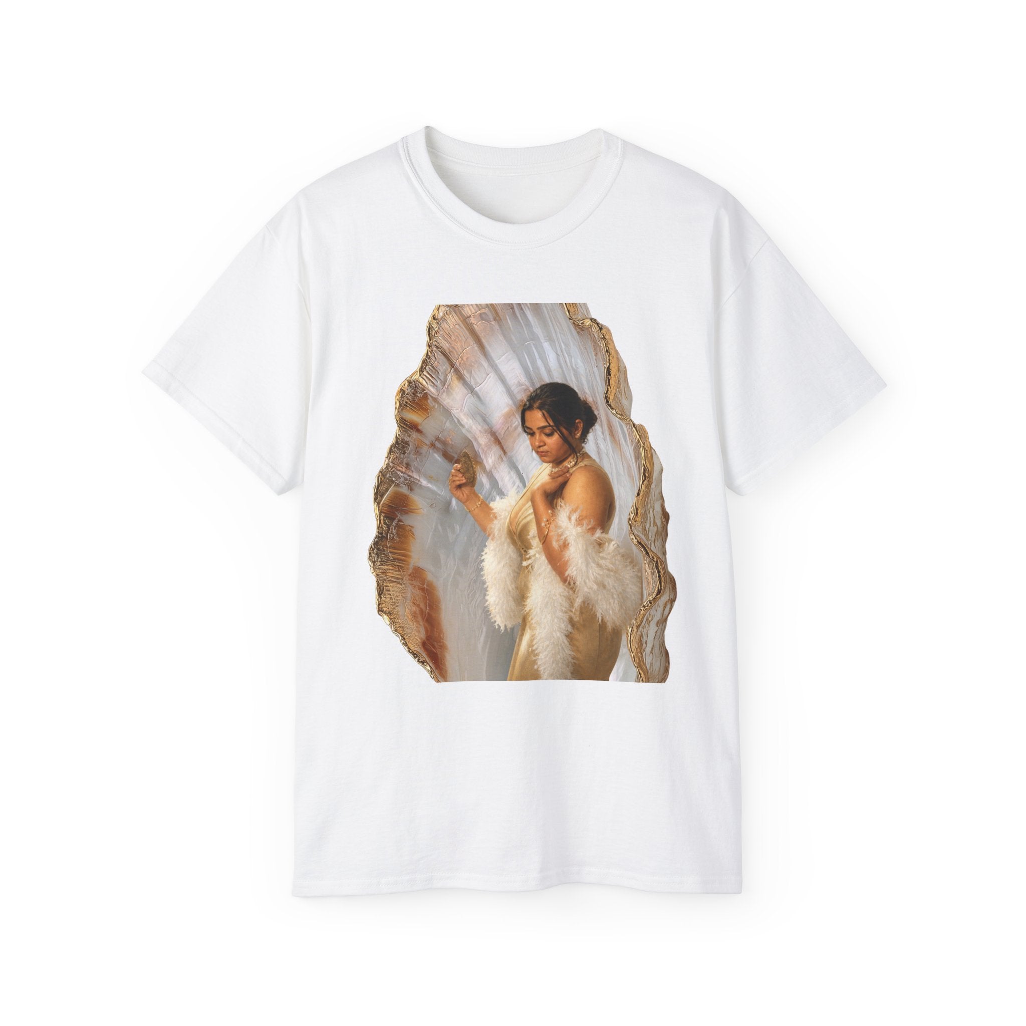 Vintage Glam Portrait T‑Shirt — Elegant Woman in Fur Graphic Tee