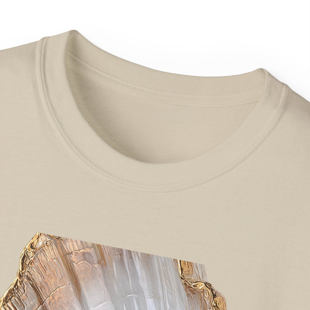 Vintage Glam Portrait T‑Shirt — Elegant Woman in Fur Graphic Tee