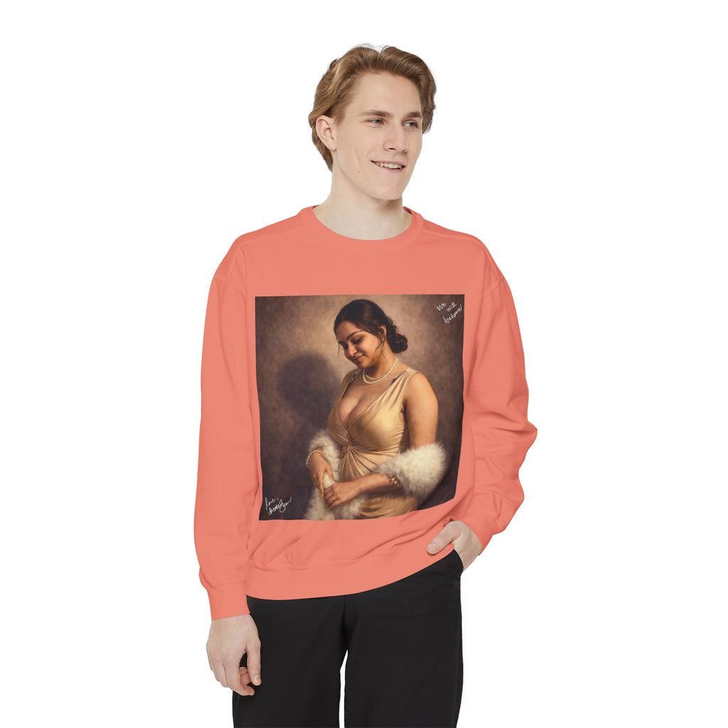 Portrait Sweatshirt — Vintage Frame Elegant Lady Graphic Pullover