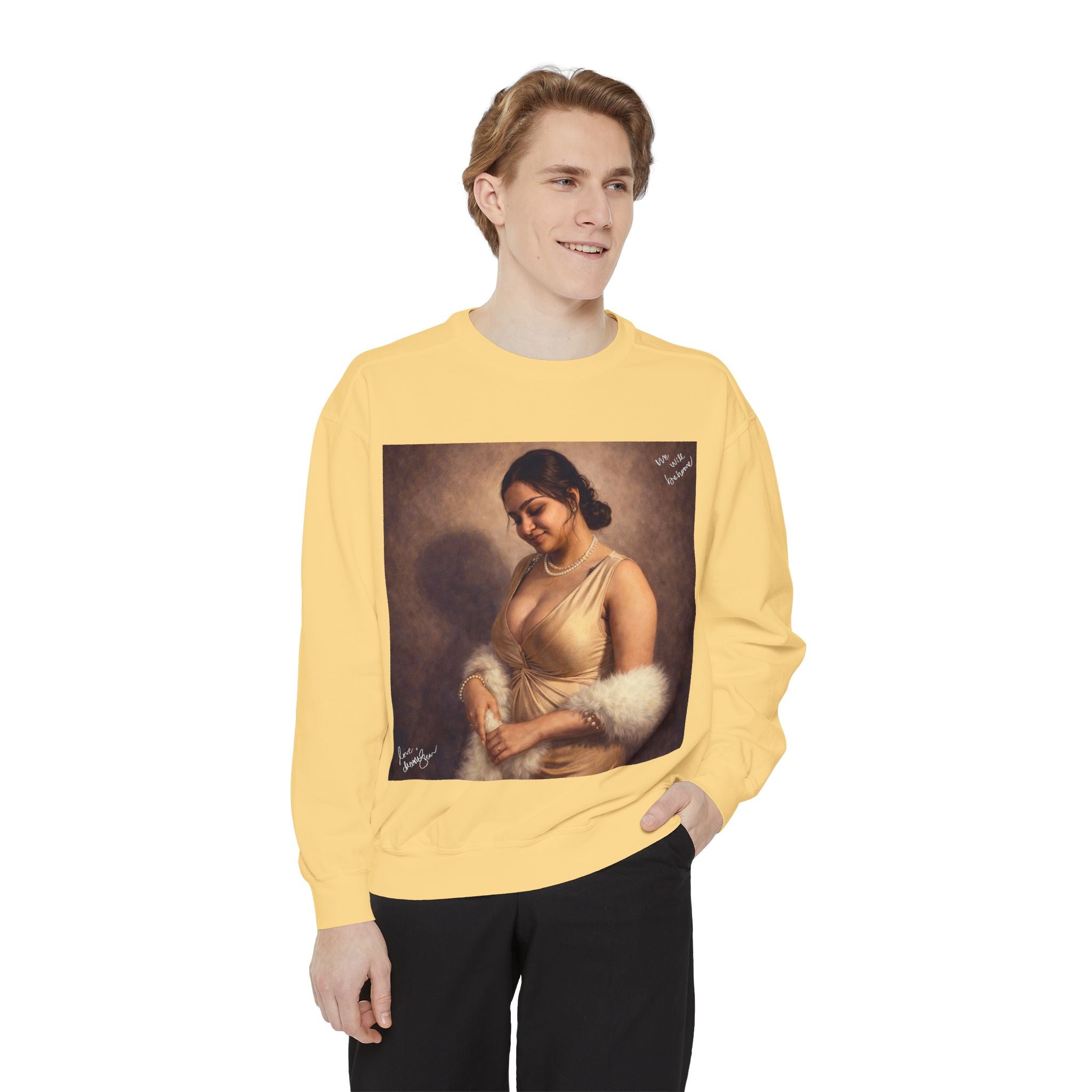 Portrait Sweatshirt — Vintage Frame Elegant Lady Graphic Pullover