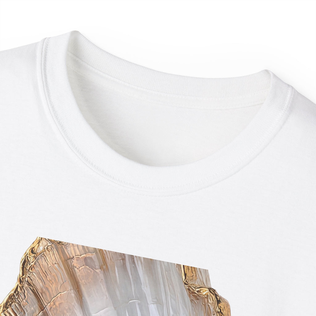 Vintage Glam Portrait T‑Shirt — Elegant Woman in Fur Graphic Tee