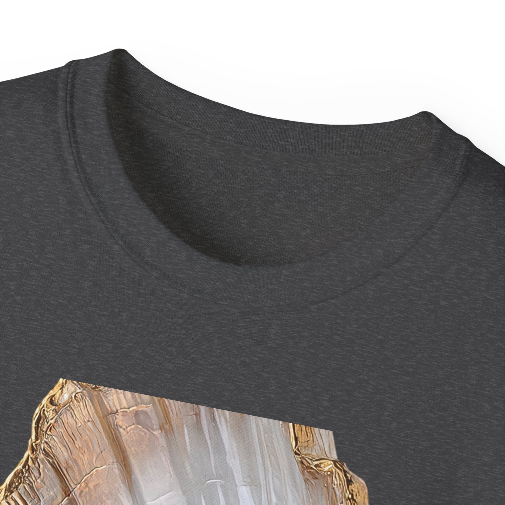 Vintage Glam Portrait T‑Shirt — Elegant Woman in Fur Graphic Tee