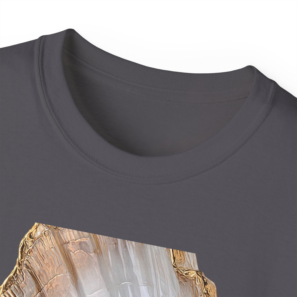 Vintage Glam Portrait T‑Shirt — Elegant Woman in Fur Graphic Tee