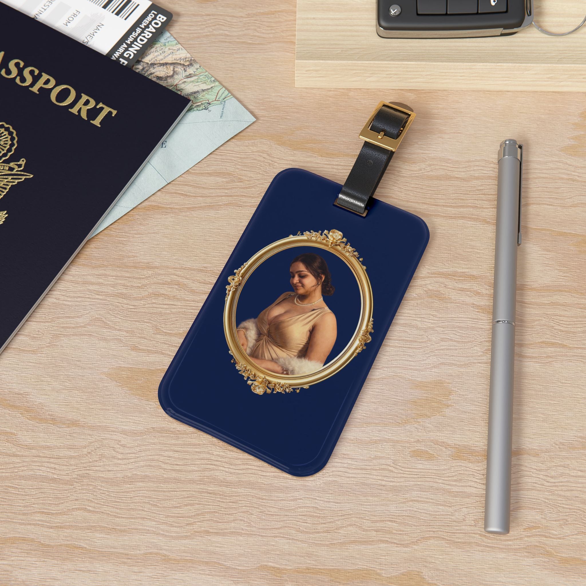 Vintage Portrait Luggage Tag — Elegant Gold Frame Travel ID
