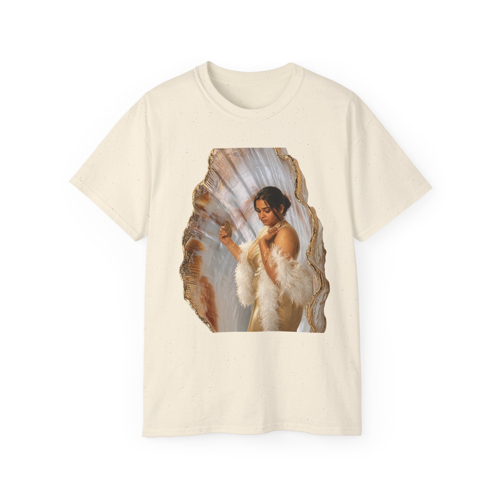 Vintage Glam Portrait T‑Shirt — Elegant Woman in Fur Graphic Tee